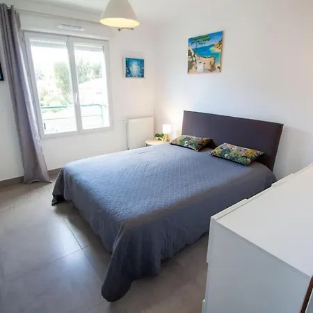 شقة Modern Spacious 1 Bed With Pool Close To