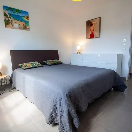 아파트 Modern Spacious 1 Bed With Pool Close To *