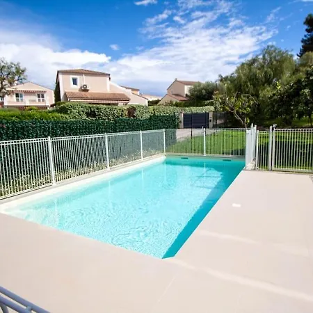 Modern Spacious 1 Bed With Pool Close To * Antibes