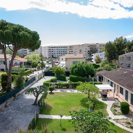 Modern Spacious 1 Bed With Pool Close To Appartement *